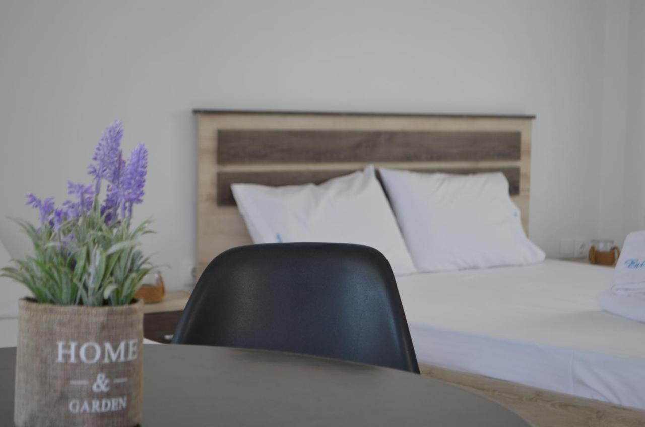 Erika Boutique Apartments Nikiti  Eksteriør billede