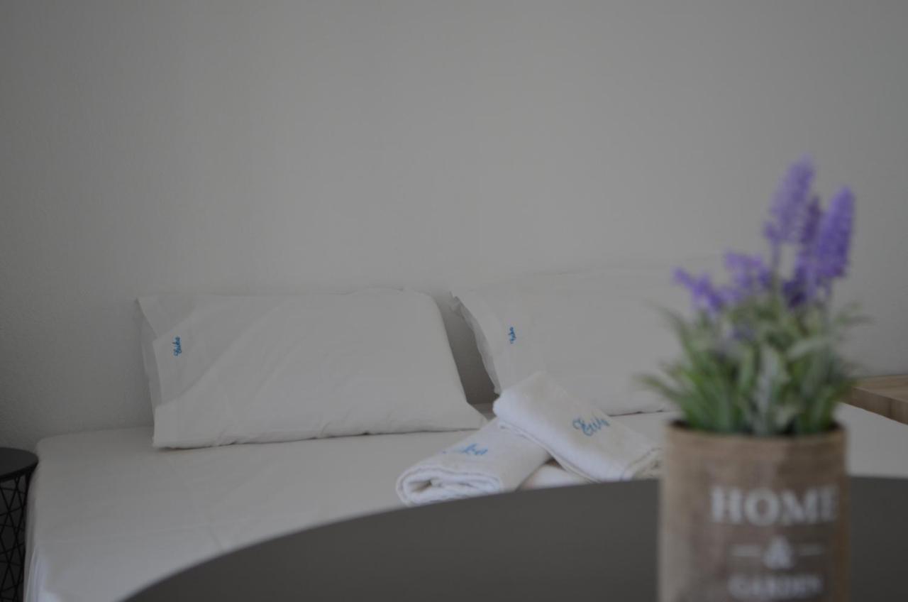 Erika Boutique Apartments Nikiti  Eksteriør billede
