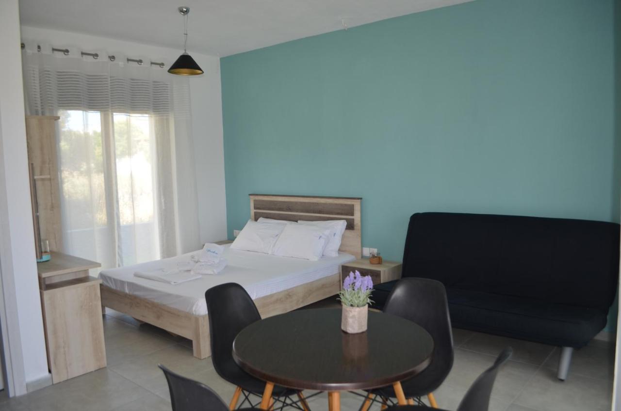 Erika Boutique Apartments Nikiti  Eksteriør billede